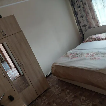 Casa Raul Δωμάτια σε οικογενειακή κατοικία Două Mai